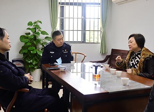 ��ǿ�������������Ǿ����ϵ